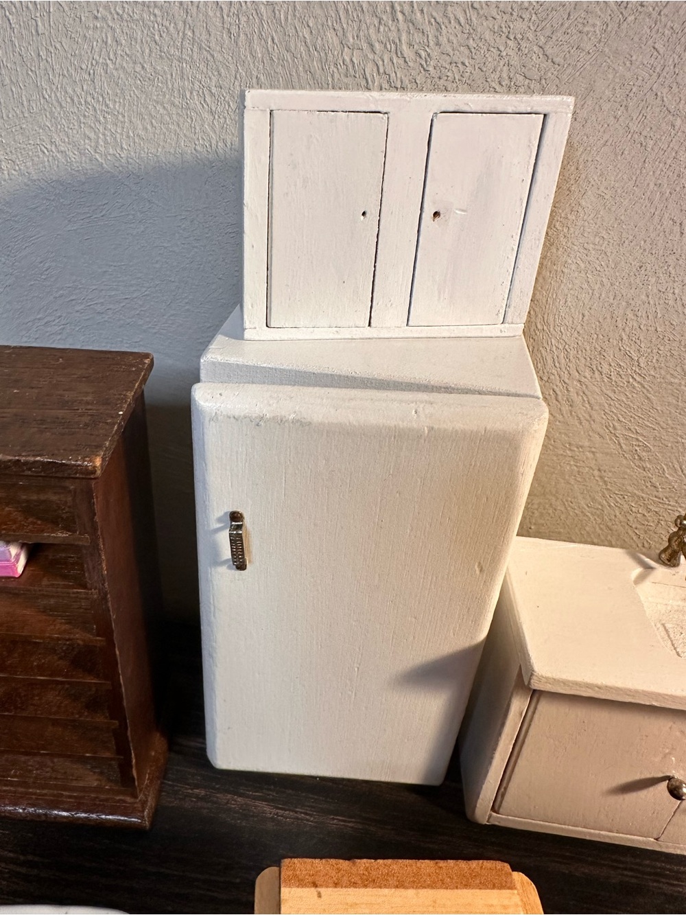 Doll house furniture - Picture 7 of 15